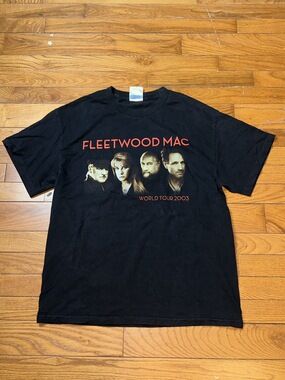 Fleetwood Mac World Tour 2003 black graphic band t-shirt